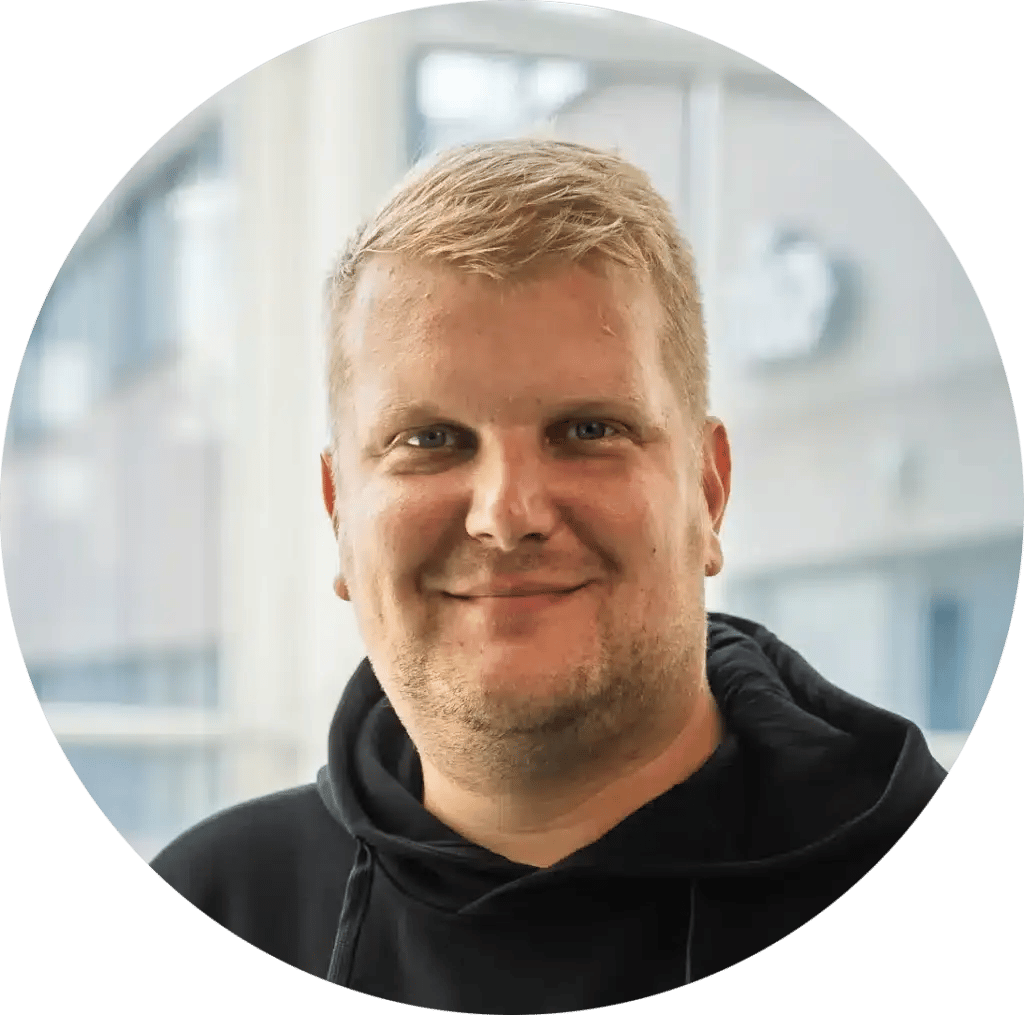 jesse-helvis-kasvokuva-1024x1015